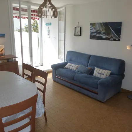 Apartmán Beau T3 En Rez-de-jardin 200m De La